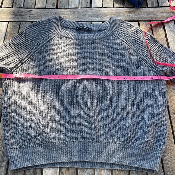 Brandy Melville Grey Sweater - Picture 3 of 8